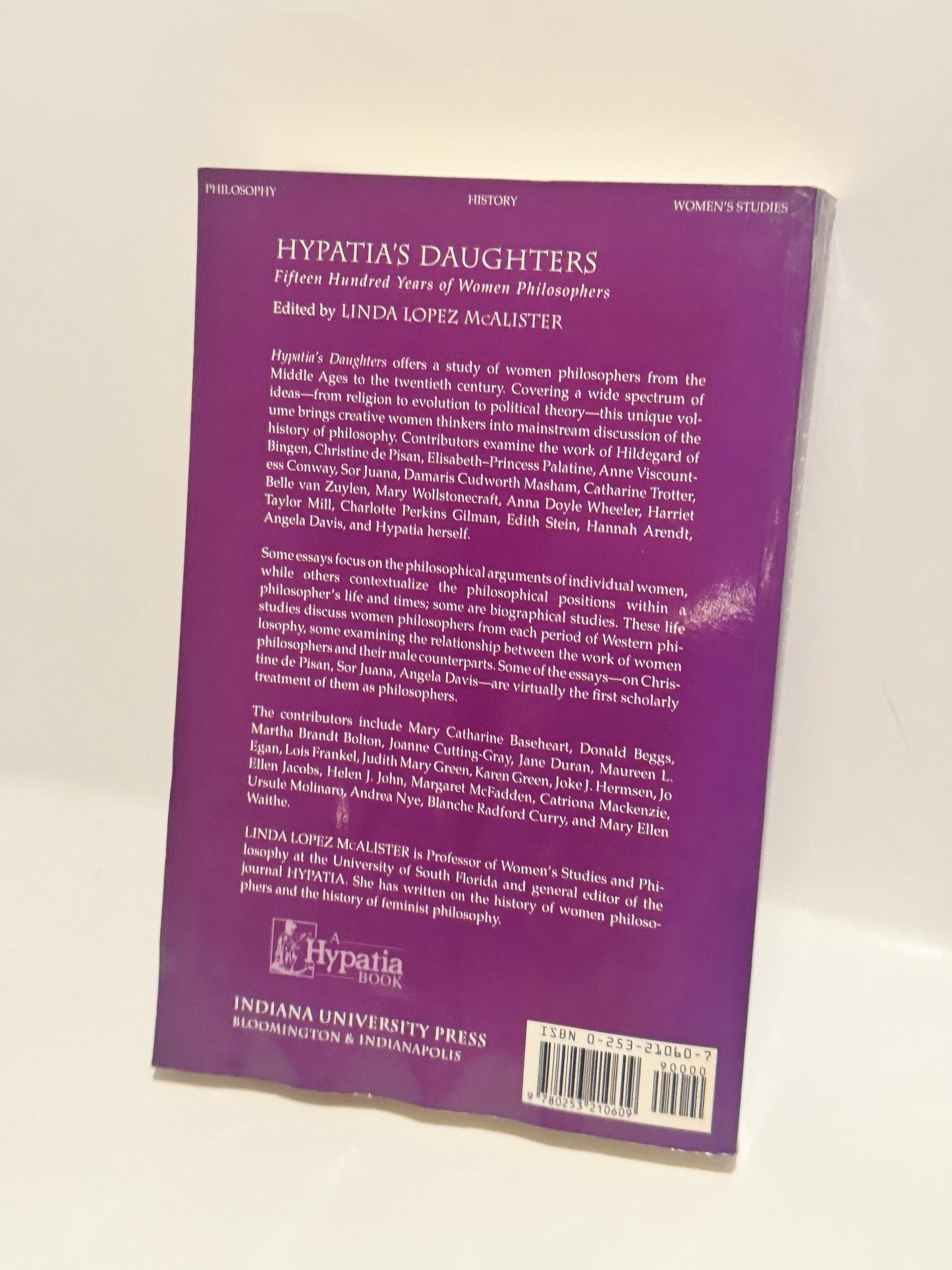 Hypatia's Daughters: Fifteen Hundred Years of Women Philosophers - Paperback