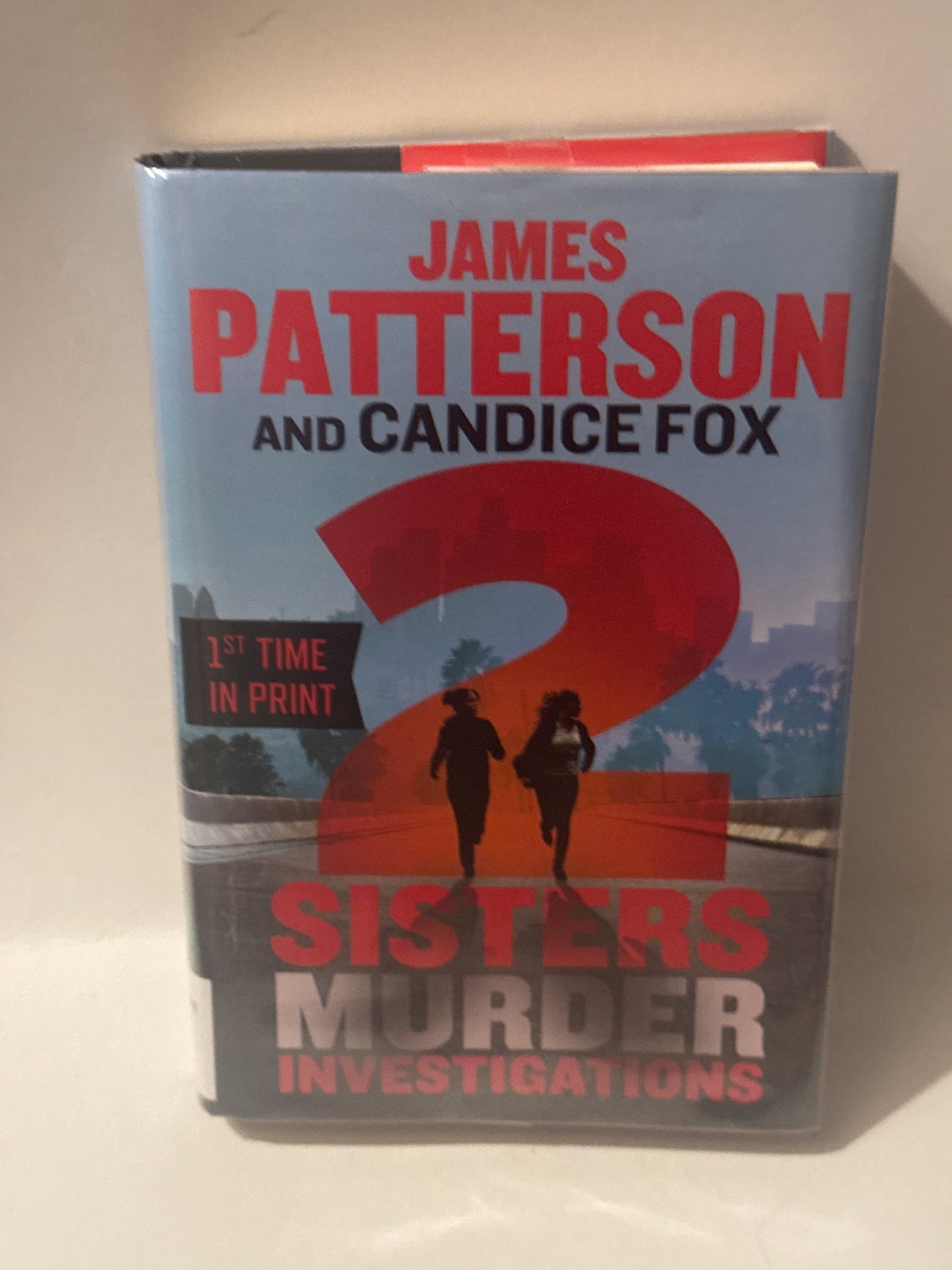 James Patterson and Candace Fox, two sisters murder investigations