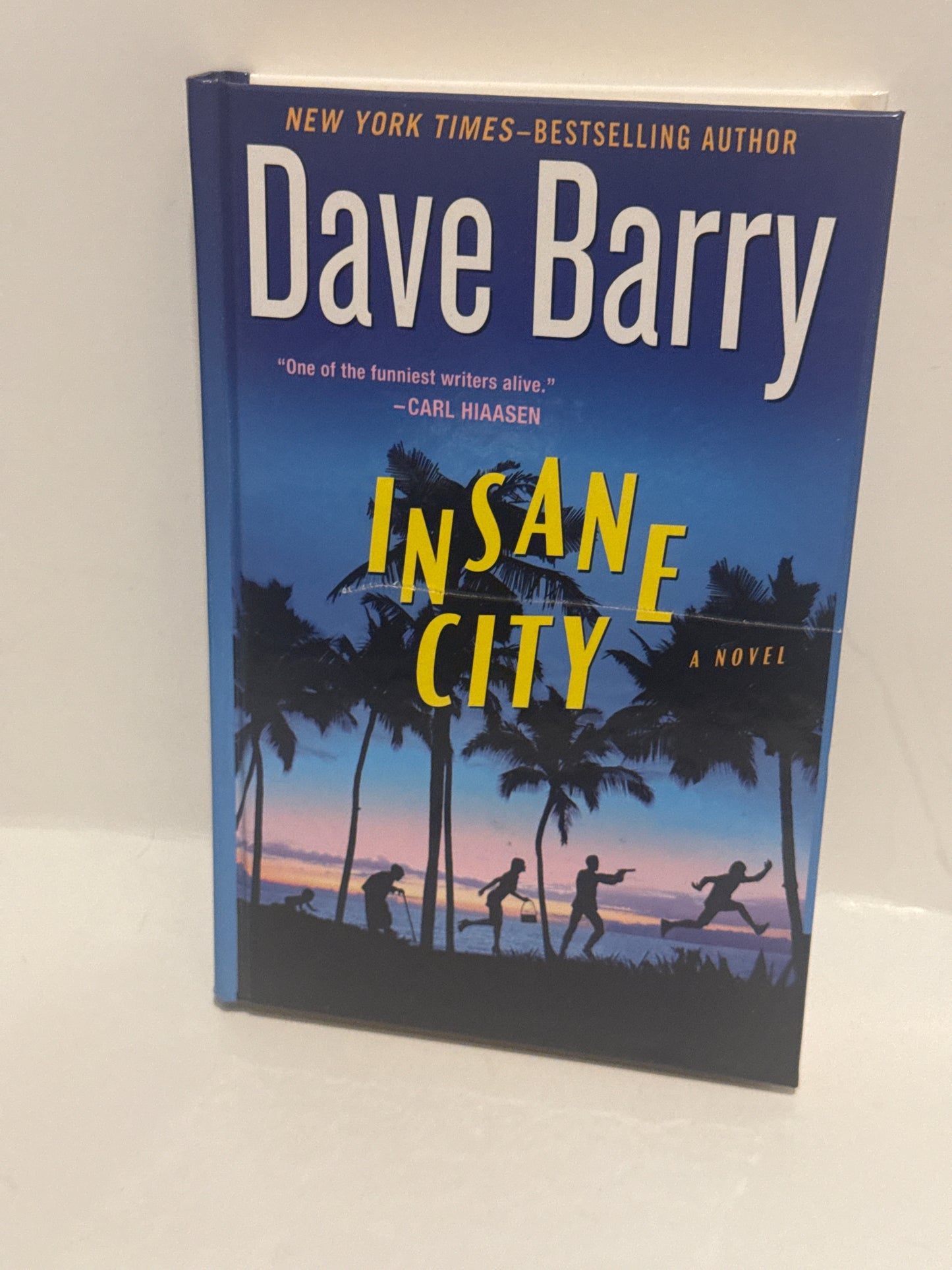 Insane City" by Dave Barry – A Wild & Hilarious Miami Adventure Novel