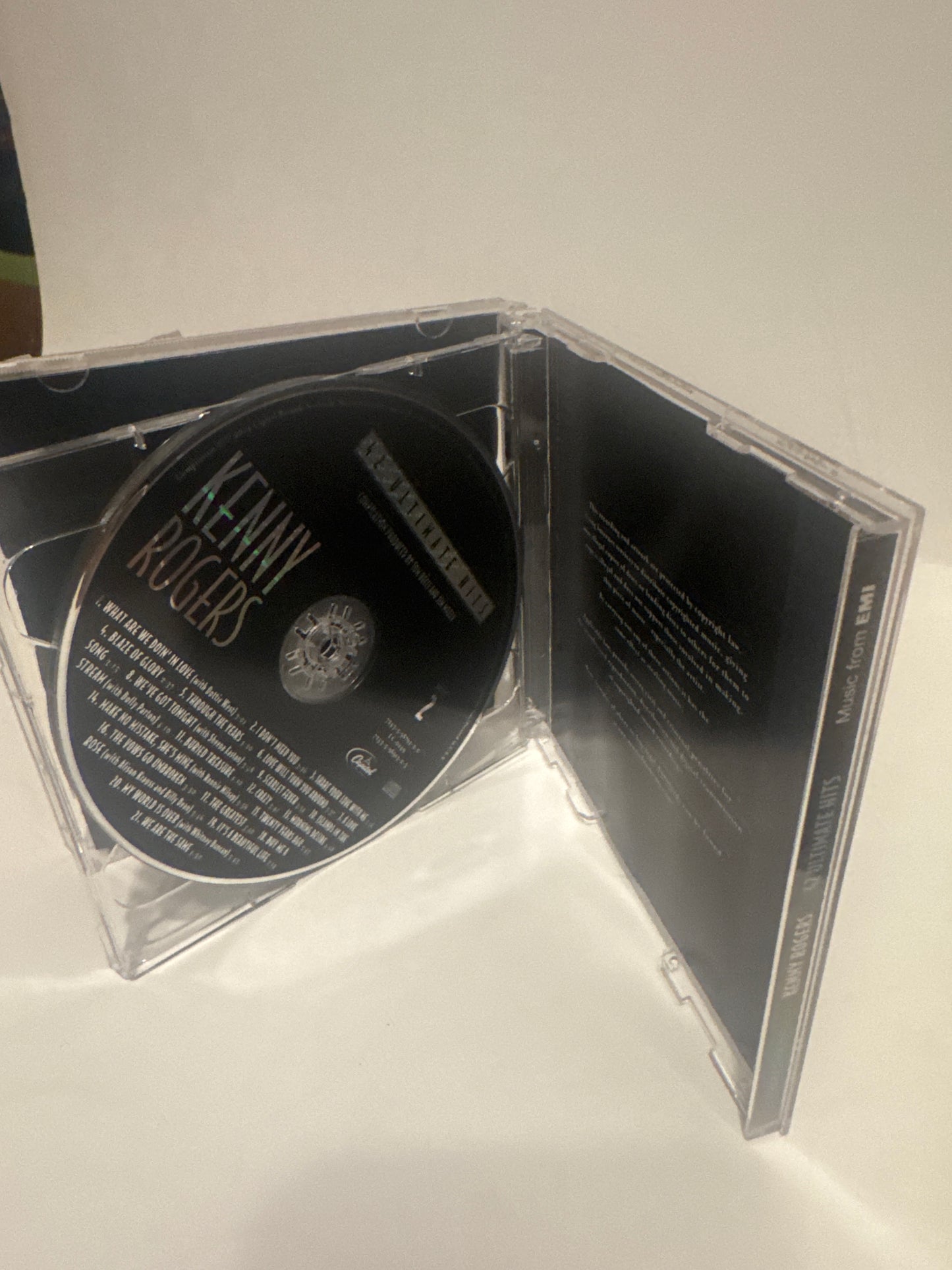 Kenny Rogers - 42 Ultimate Hits CD - Minor Case Wear, Excellent Discs