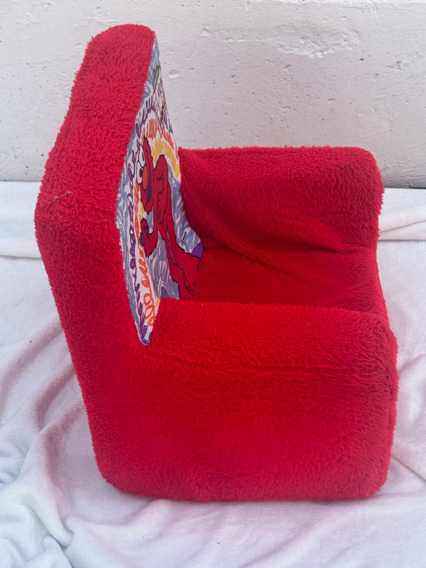 Sesame Street Elmo Plush Kids Chair - Cozy and Fun Toddler Seating
