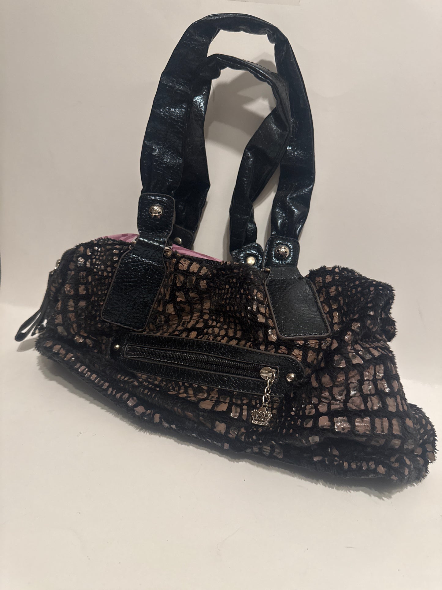 Kathy New Zealand Handbag - Stylish and Versatile
