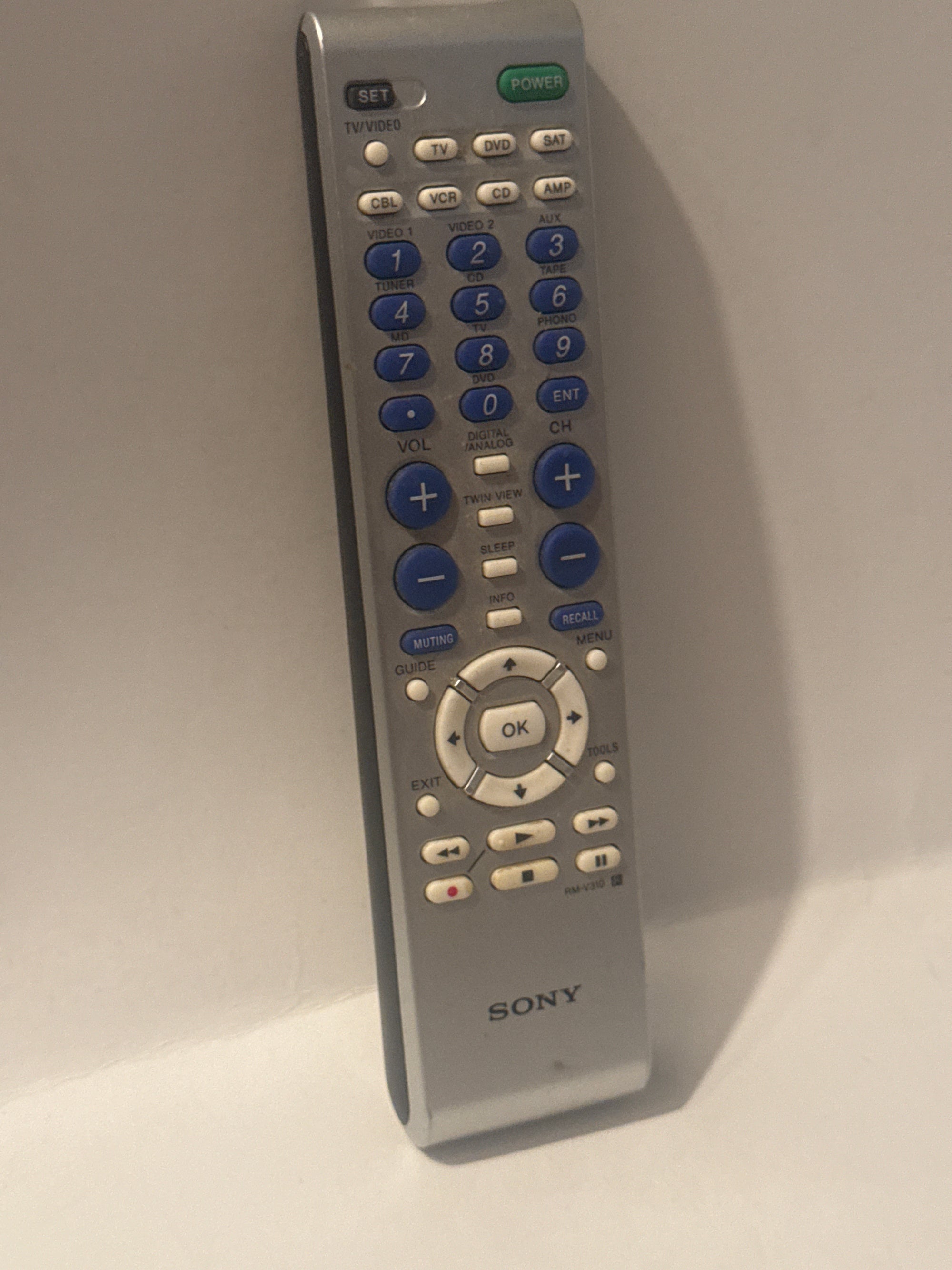 Sony remote control for TV and DVD – sleek black design with multi-device support