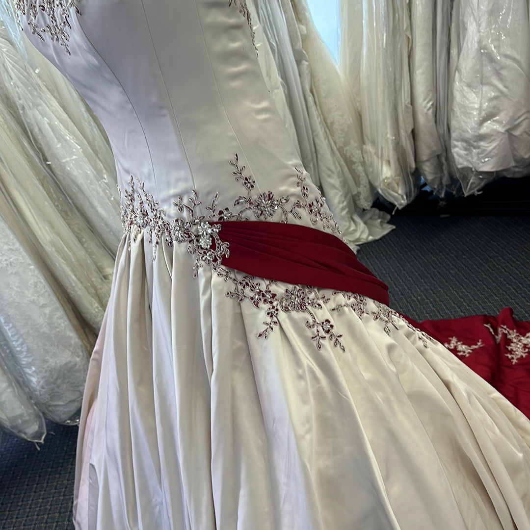 Sophia tolli