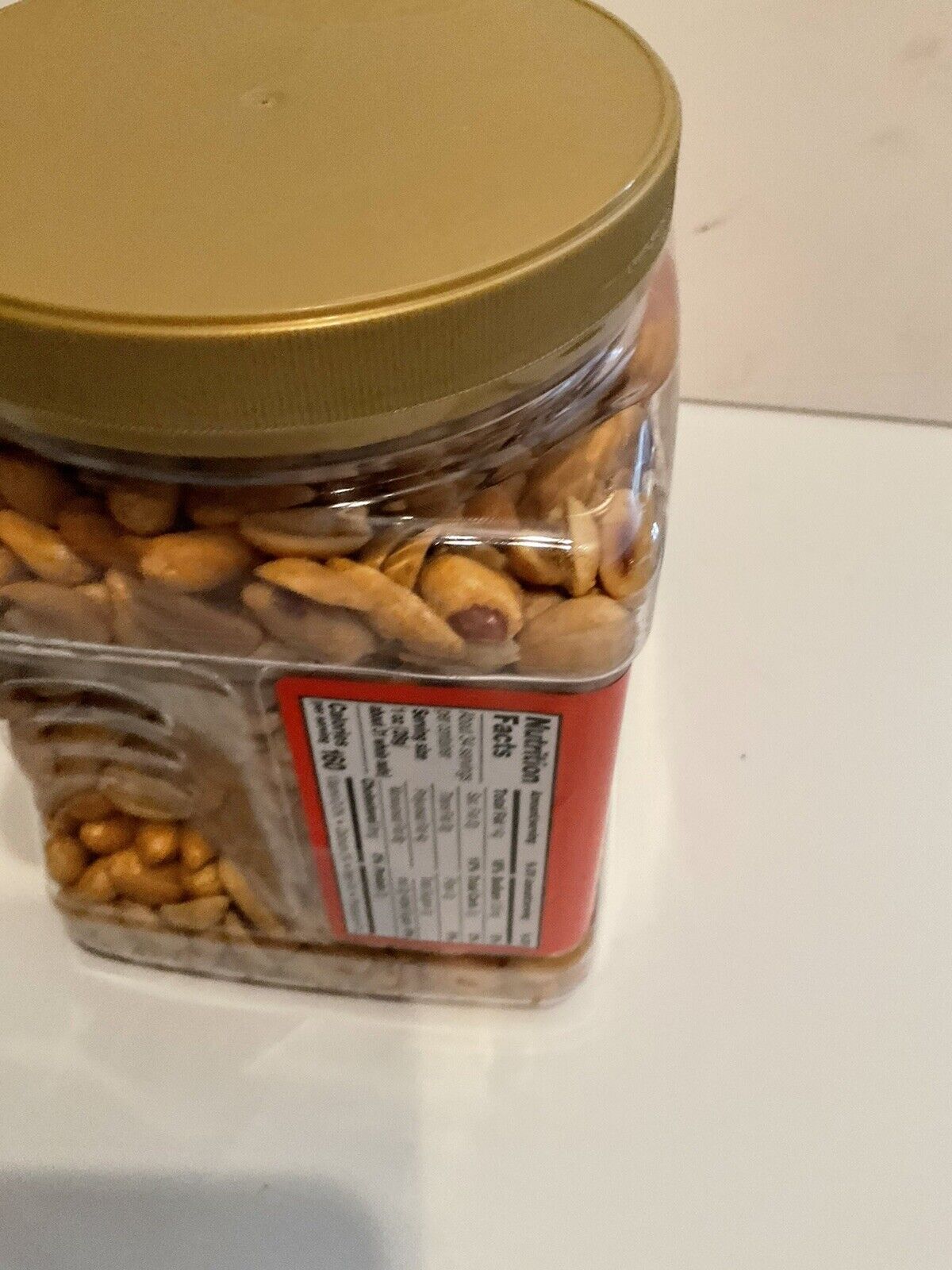 Member's Mark Extra Large Virginia Peanuts with Sea Salt, 34.5 Ounce