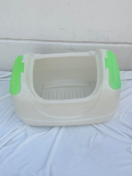 Durable Plastic Toy Box - Lightweight and Spacious Kids' Storage Solution