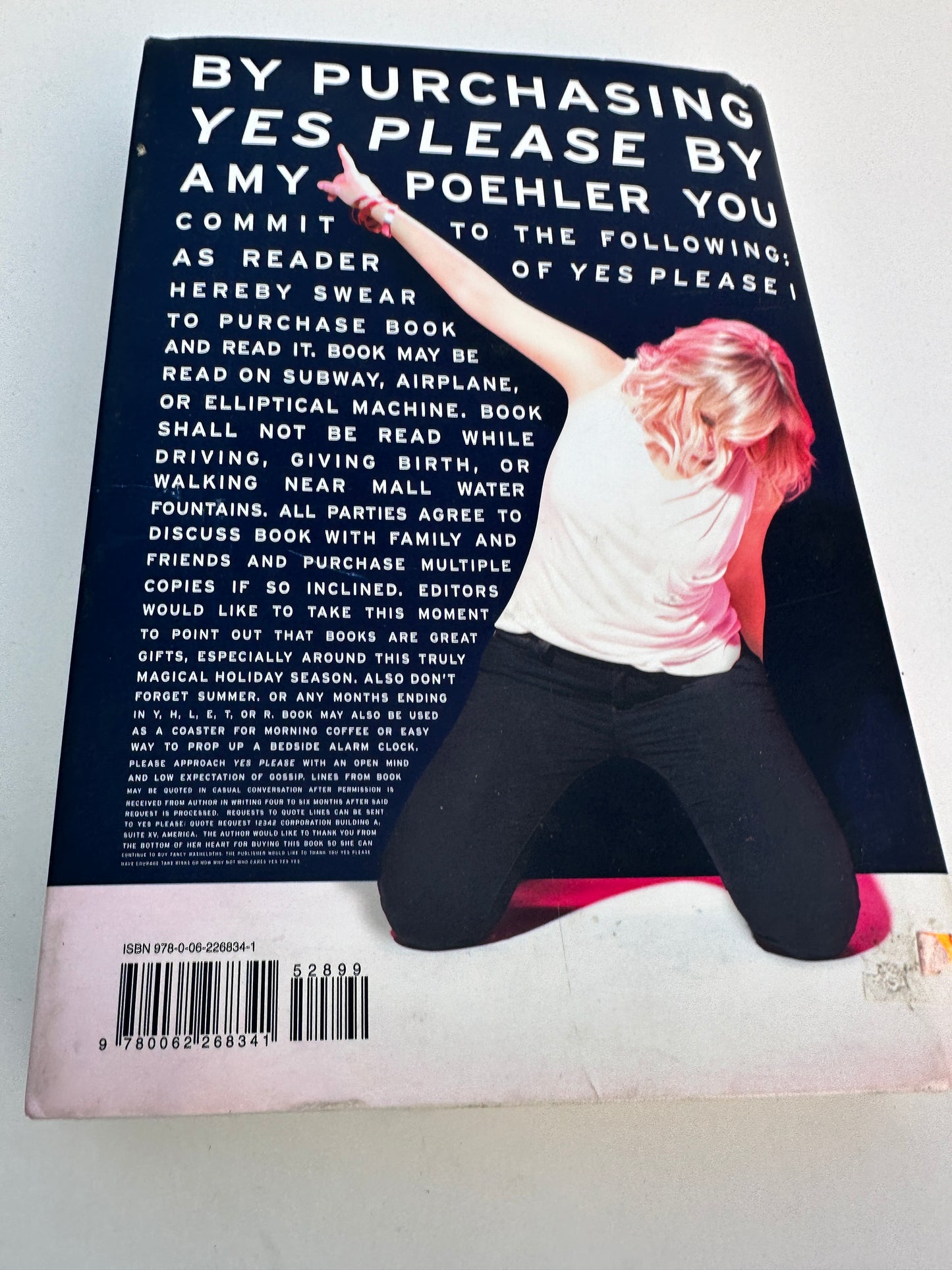 Hilarious & Insightful Memoir: ‘Yes Please’ by Amy Poehler