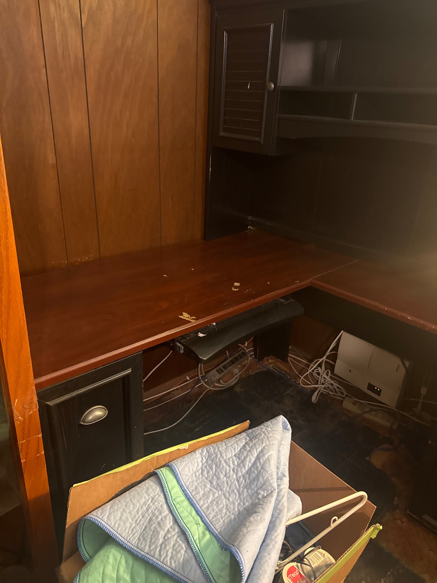 Executive L‑Shaped Desk with Hutch & Storage Drawers — $600