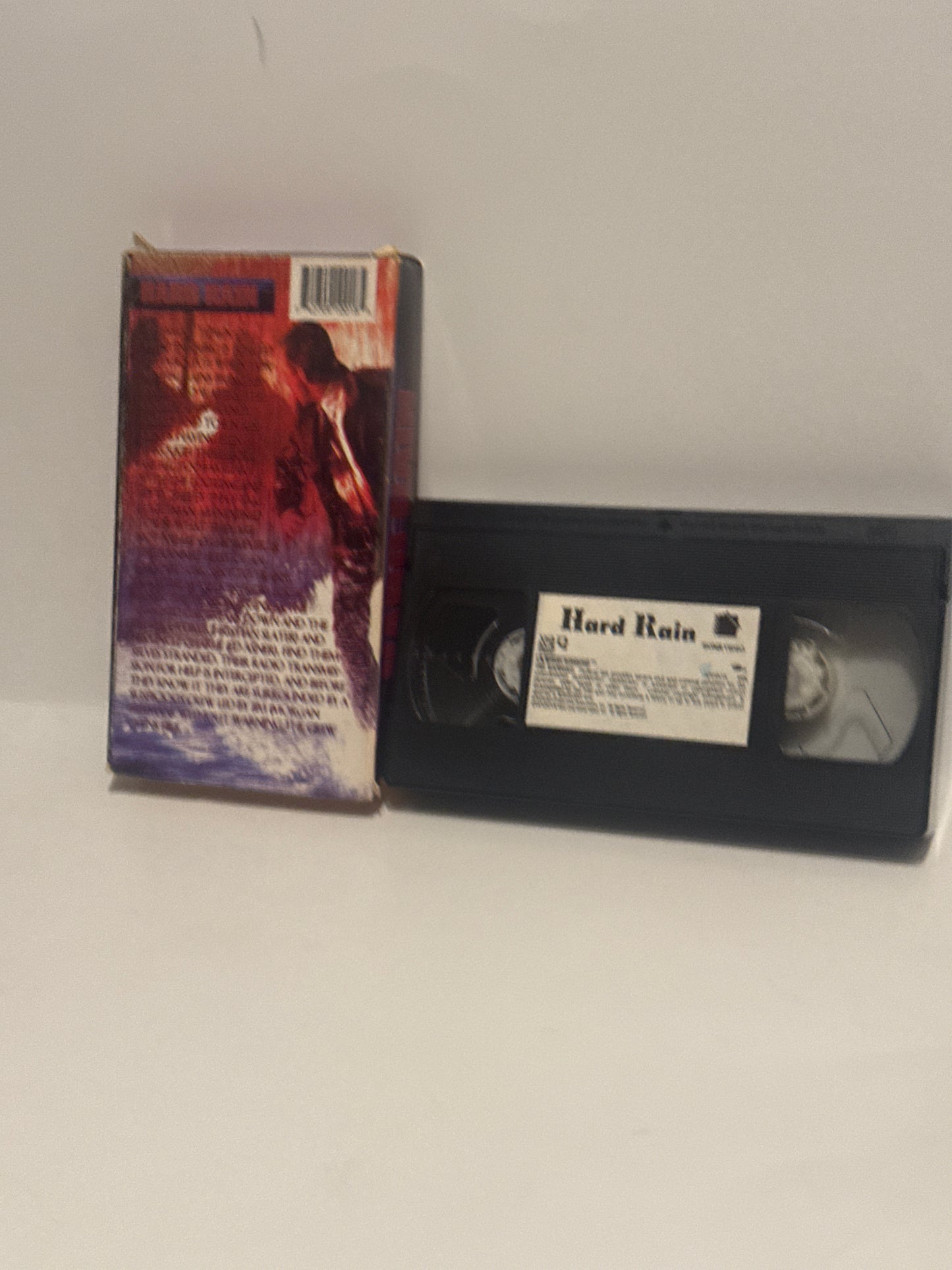 Hard Rain VHS - Christian Slater & Morgan Freeman Action Thriller 1998