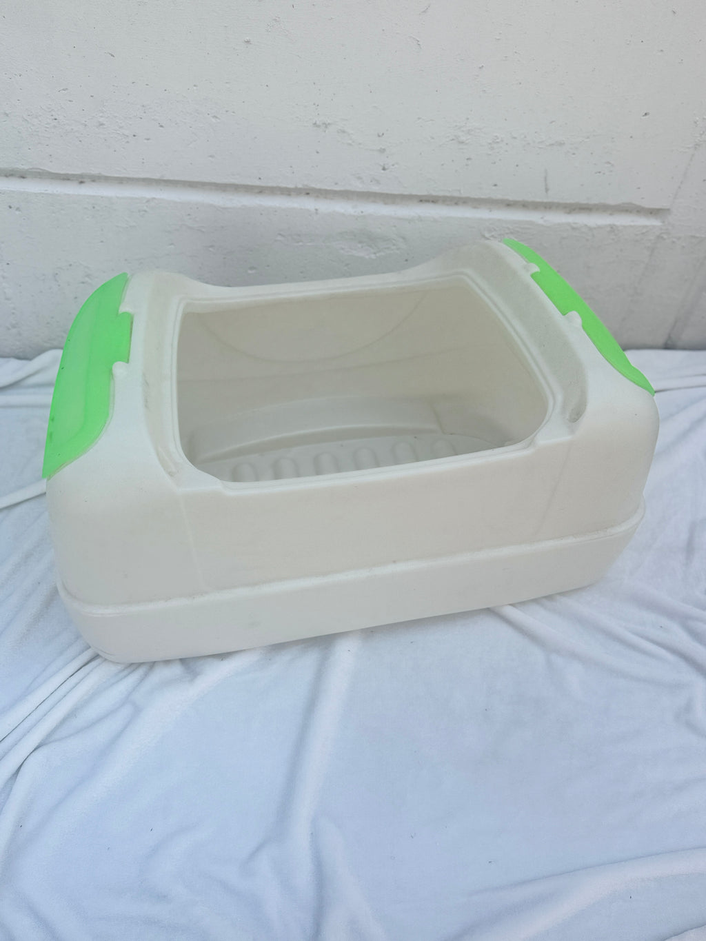 Durable Plastic Toy Box - Lightweight and Spacious Kids' Storage Solution