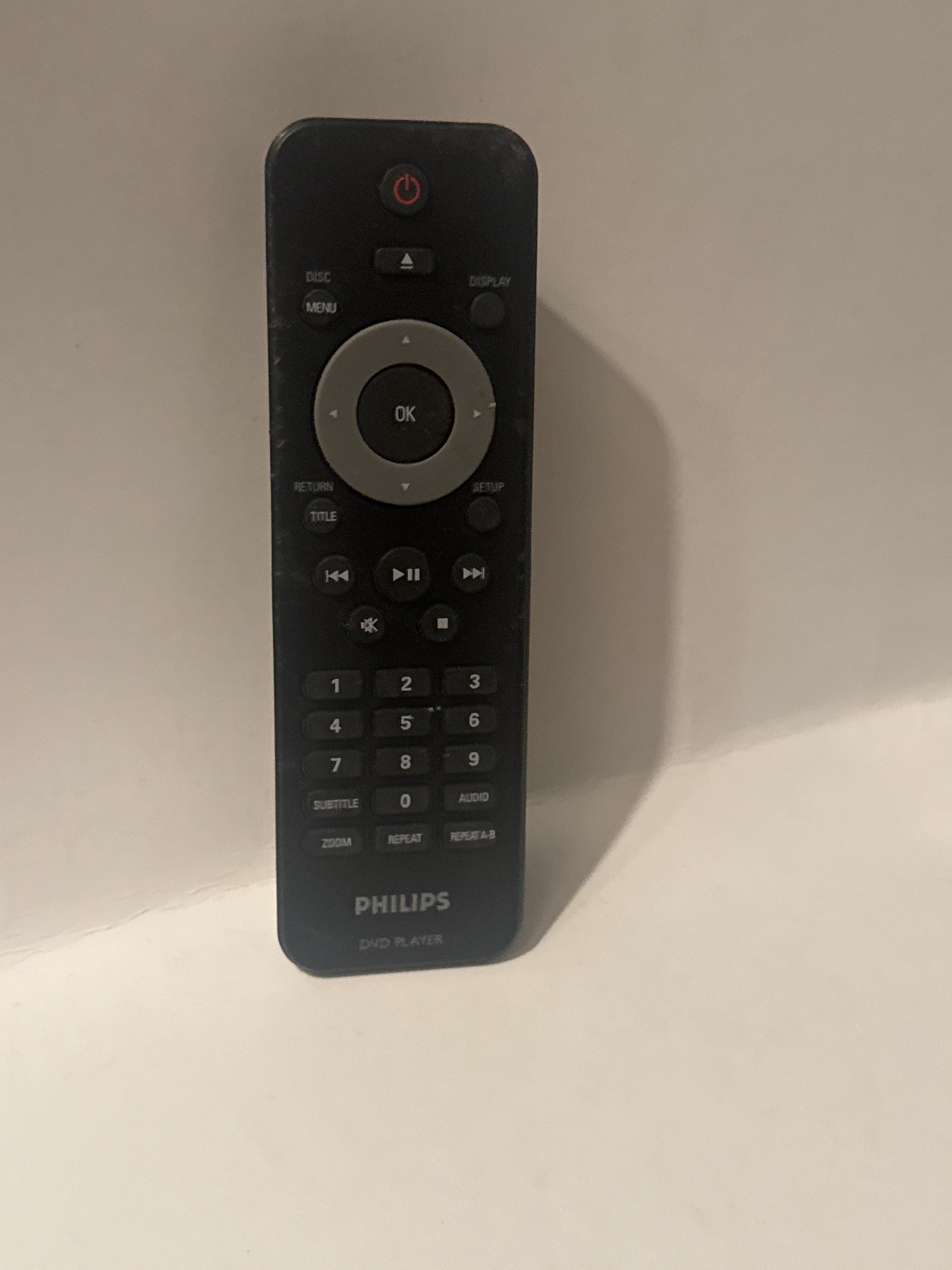 Philips DVD remote – fast setup with playback and zoom functions