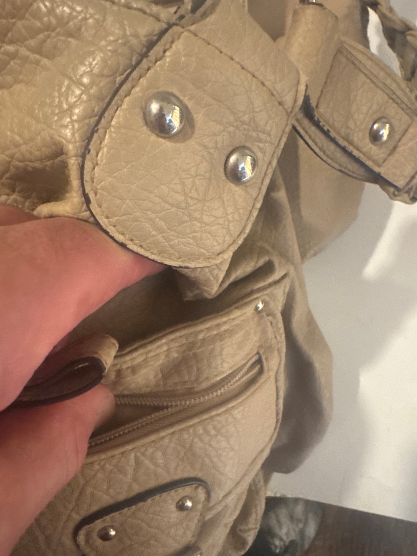 Rosetti Beige Leather Handbag – Upgrade Your Everyday Look