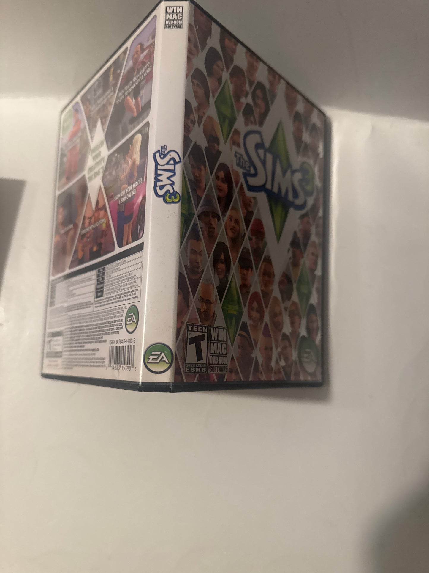 The Sims 3 PC DVD Game – EA Base Game Physical Edition