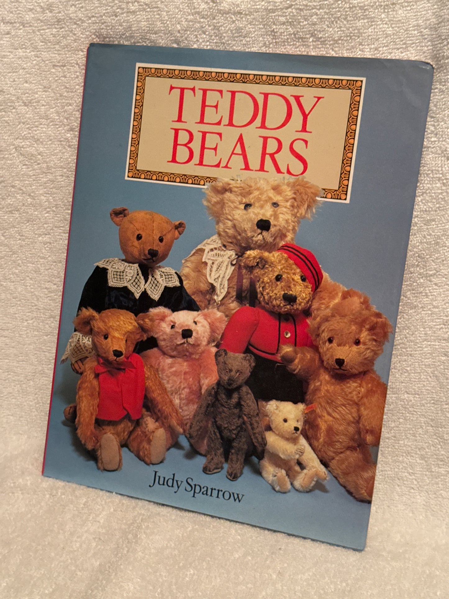 Teddy Bears by Judy Sparrow - Vintage Collectible Guidebook