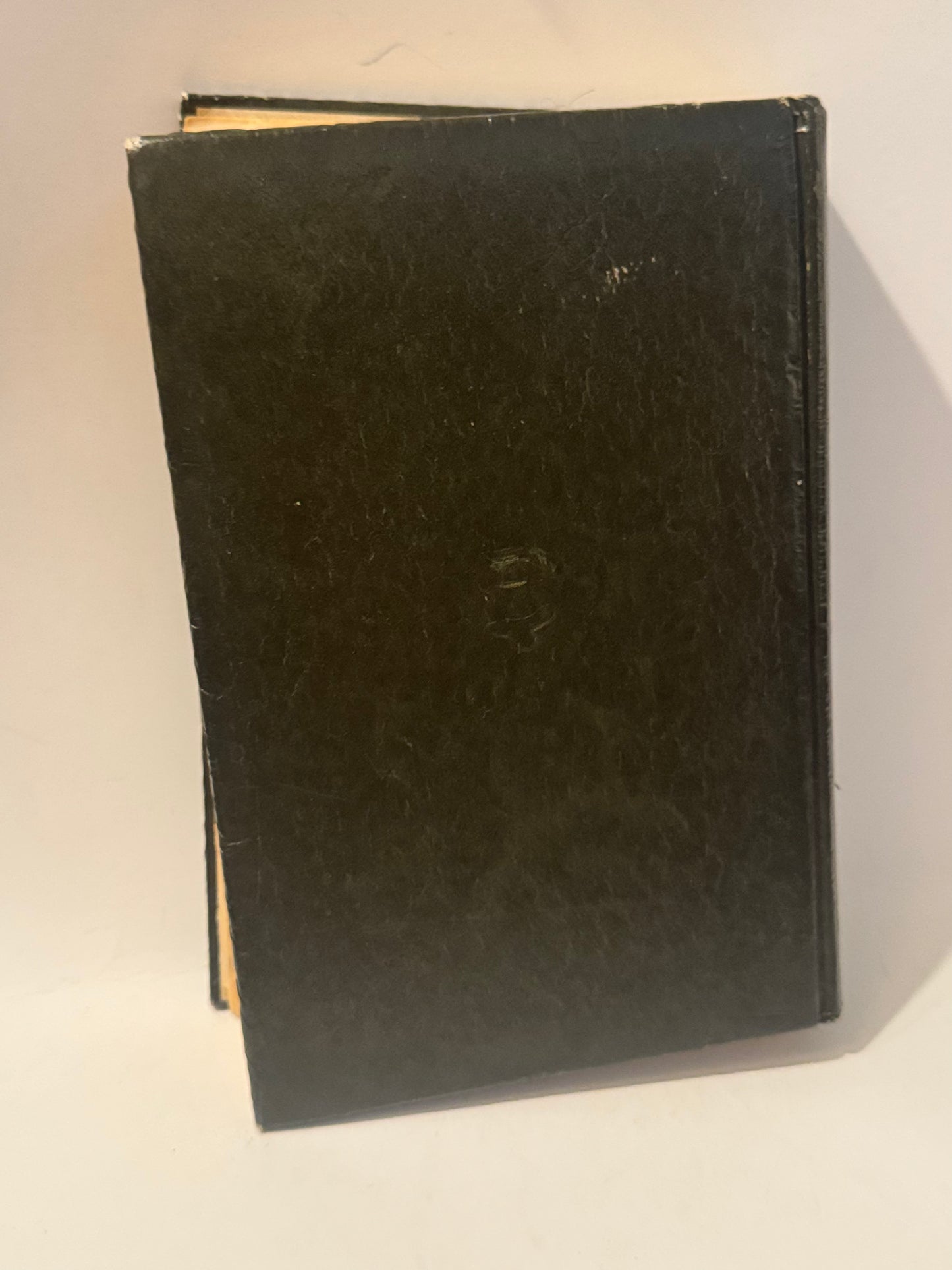 The Living Bible: Paraphrased Edition with Gold Emblem