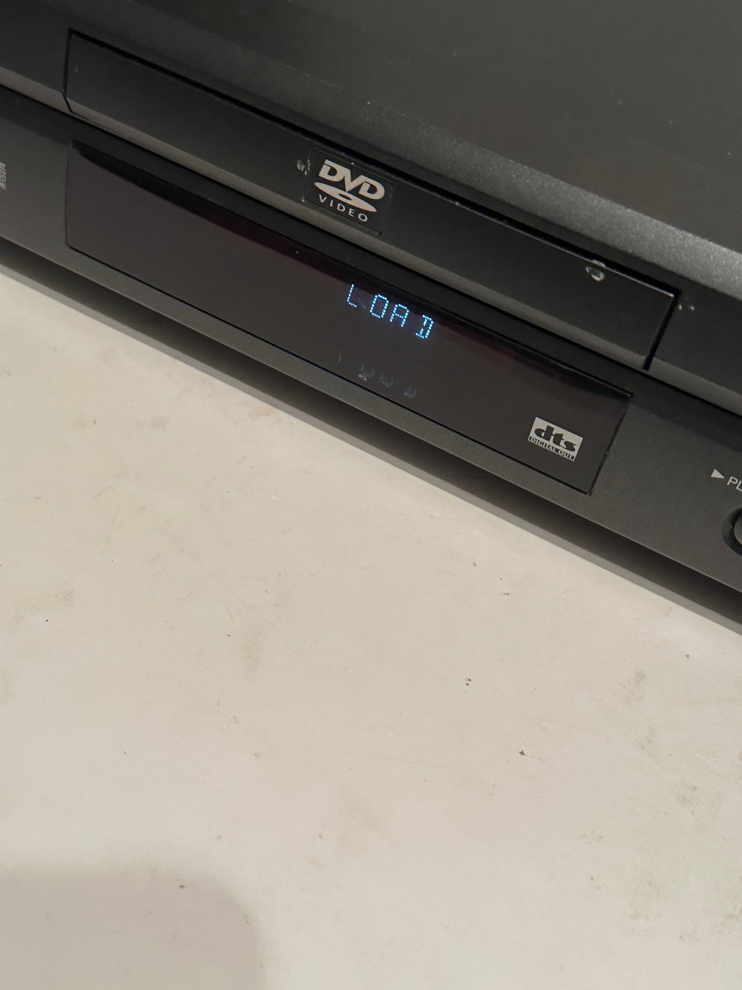 Hitachi DV-P303 DVD/CD Video Player
