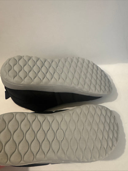 Quilted Winter Slippers – Faux Fur Lined, Slip-On Comfort