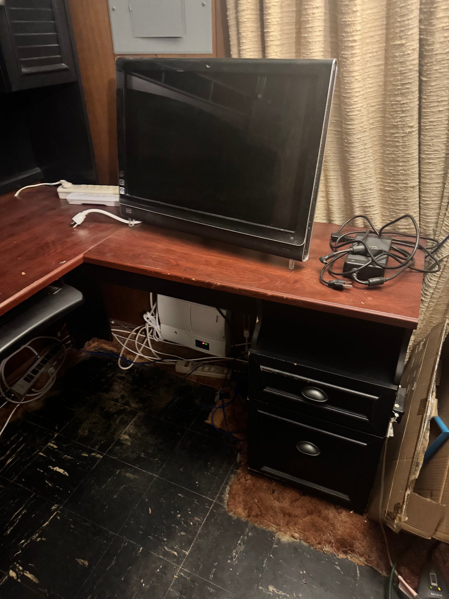 Executive L-Shaped Desk with Hutch & Storage Drawers