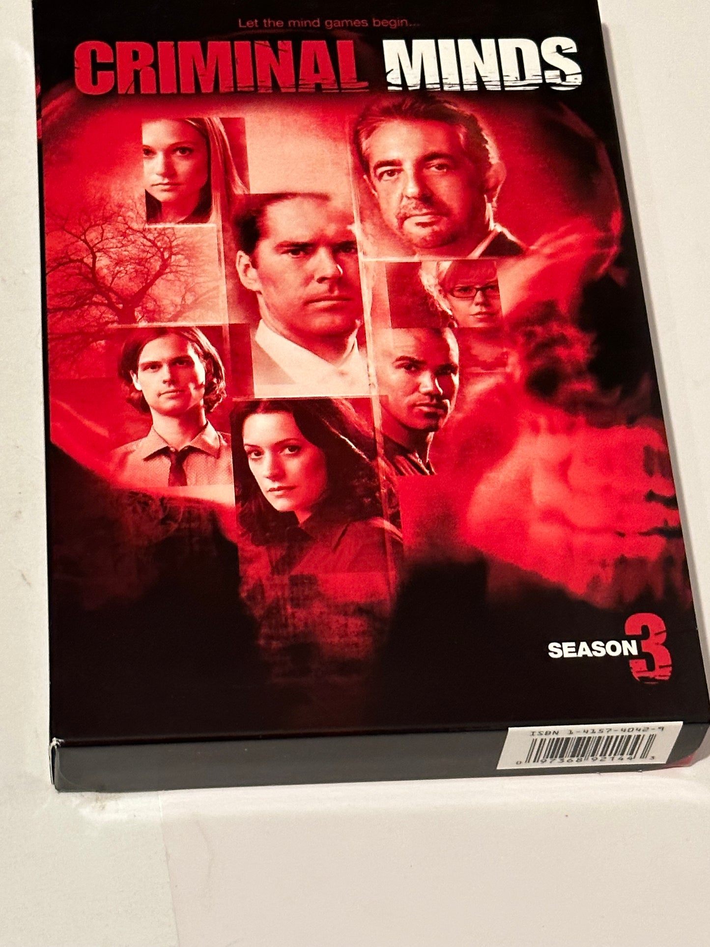 EveryMailBox Criminal Minds Season 3 DVD exclusive featuring cast members on red cover art